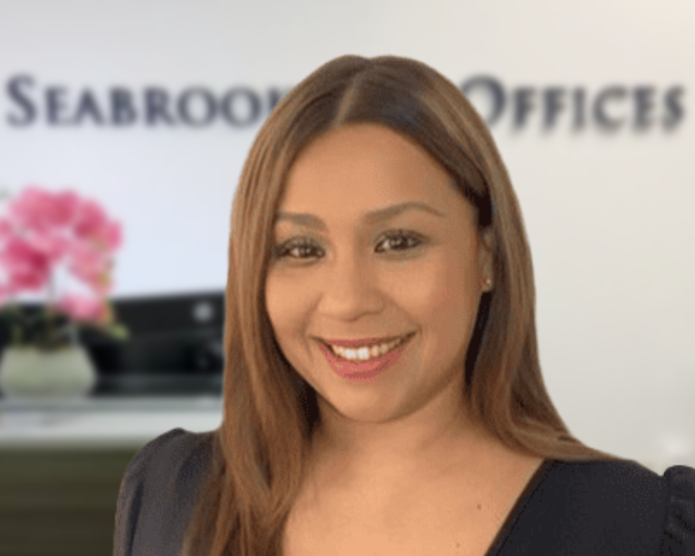 Ana Gonzalez Headshot Photo